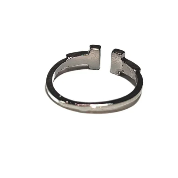 SOLD Adjustable Silver-Tone Stackable 'T' Wire Ring - NWT - Picture 6 of 7